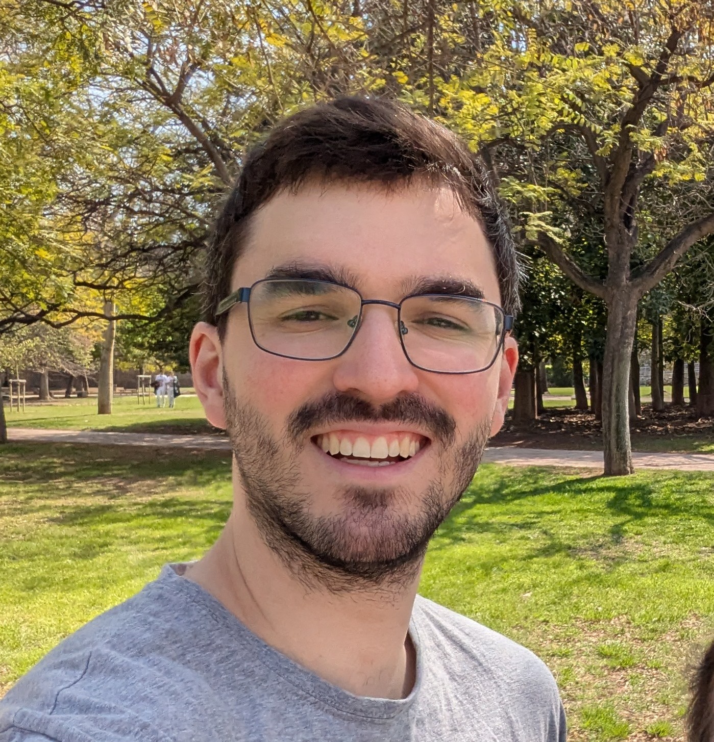 Gustavo Aguilera Headshot